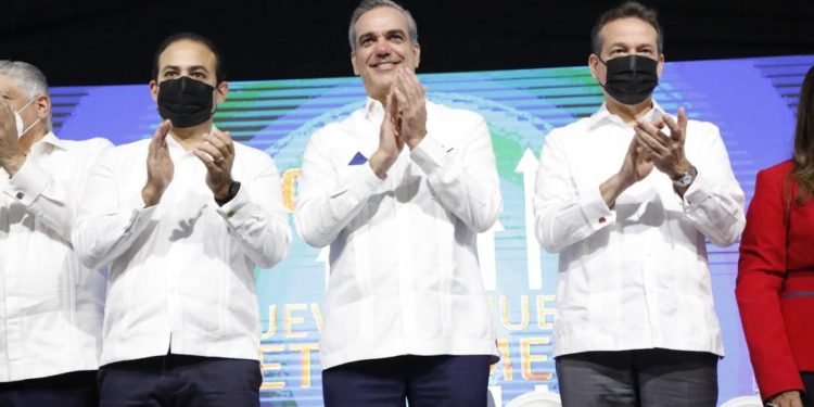 Presidente Abinader lanza proyecto Santiago 2025 con una inversión de 42 mil millones de pesos en 4 años