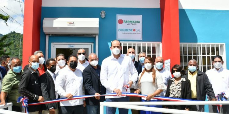 Inauguran Farmacia del Pueblo 590 en Bonao