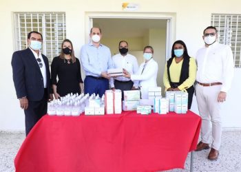 Defensor del Pueblo y PROMESE/CAL entregan medicamentos a menores privados de libertad en SDO