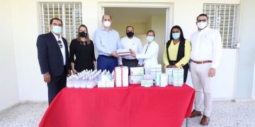 Defensor del Pueblo y PROMESE/CAL entregan medicamentos a menores privados de libertad en SDO