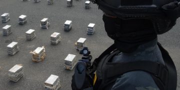 PRELIMINAR…. FUERZA AÉREA, DNCD, ARMADA,   PROCURADURÍA Y  ORGANISMOS DE INTELIGENCIA INFORMAN SOBRE AERONAVE ACCIDENTADA ENTRE OVIEDO Y PEDERNALES.