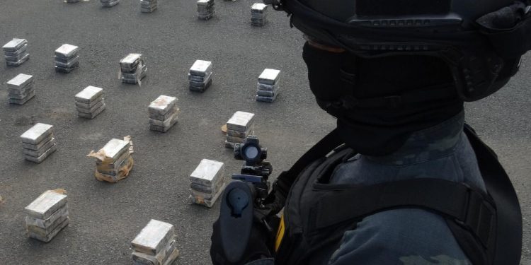 PRELIMINAR…. FUERZA AÉREA, DNCD, ARMADA, PROCURADURÍA Y ORGANISMOS DE INTELIGENCIA INFORMAN SOBRE AERONAVE ACCIDENTADA ENTRE OVIEDO Y PEDERNALES.