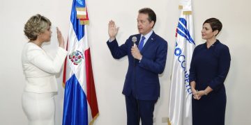 Juramentan en Procompetencia a María Elena Vásquez en sustitución de Yolanda Martínez