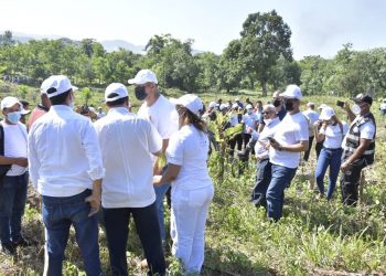 Interior y Policía realiza jornada de reforestación en&nbsp;&nbsp;Bonao y La Vega.