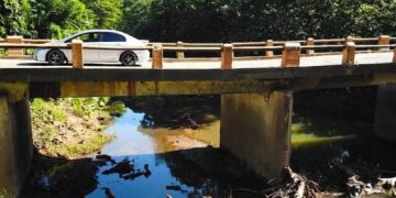Realizan protestas en reclamo a construcción puente que comunica Yamasá con Santo Domingo