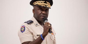 Renuncia director de la PN en medio del caos y secuestro en Haití