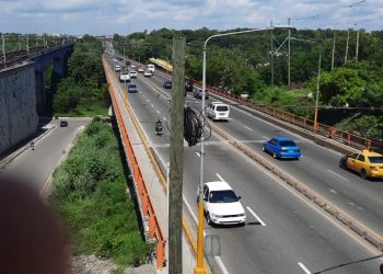 Obras Públicas informa que desde el mediodia de hoy domingo 17 de octubre abrió  el tránsito por el puente