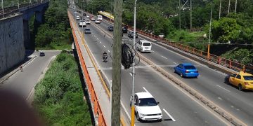 Obras Públicas informa que desde el mediodia de hoy domingo 17 de octubre abrió  el tránsito por el puente