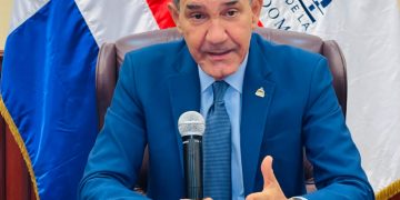 MESCYT envía 40 estudiantes de la región fronteriza del país a España para especializarse en ciencias políticas
