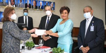JOSEFA CASTILLO ENTREGA OTROS 5 MILLONES A ACREEDORES DE SEGUROS CONSTITUCIÓN