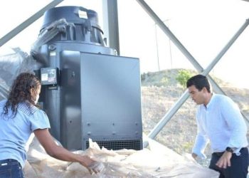 Director del Inapa, Wellington Arnaud, entrega dos nuevos motores en ASURO