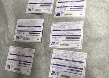 Policía Nacional en puerto plata  apresa a propietaria de farmacia  por falsificación de tarjetas de vacunación contra el Covid