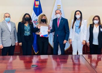 MESCYT envía 300 becados a México, España, Reino Unido, Suiza e Italia para cursar maestrías