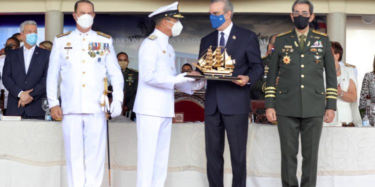 Abinader: “Me siento orgulloso de las Fuerzas Armadas, de su integridad del trabajo, la dedicación, patriotismo y ética de sus miembros”
