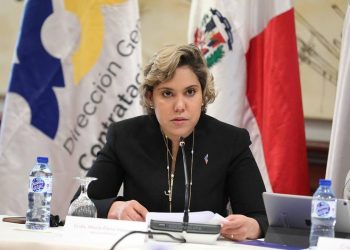 María Elena Vásquez: “Trabajamos por una cultura de competencia transparente en las licitaciones públicas”