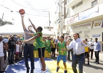 Policía Nacional participa en “Basquebolazo 2021”, celebrado en sector San Carlos, Distrito Nacional