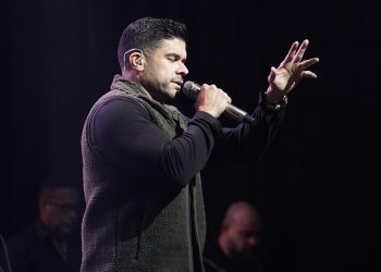 Tony Dize y Jerry Rivera revientan el Centro de Eventos de Sambil