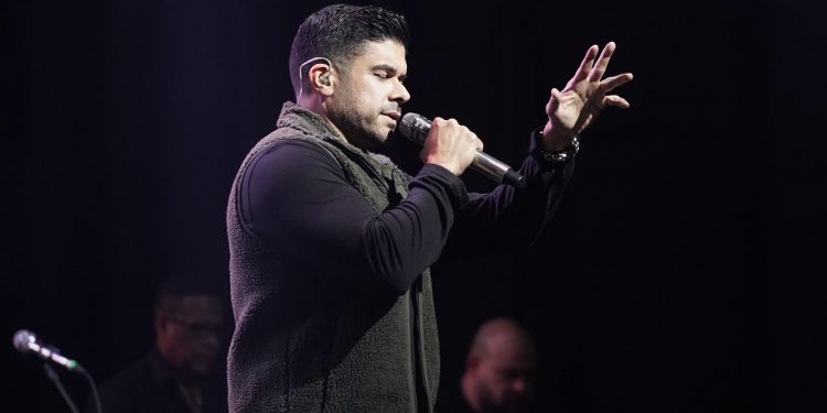 Tony Dize y Jerry Rivera revientan el Centro de Eventos de Sambil