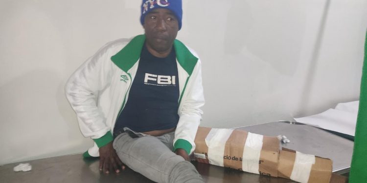 Policía da tiro a hombre que hacía pupú en una finca en Dajabón.