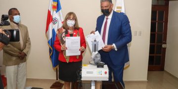OEA dona a Interior y Policía máquina para marcaje y remarcaje de armas registradas en el MIP