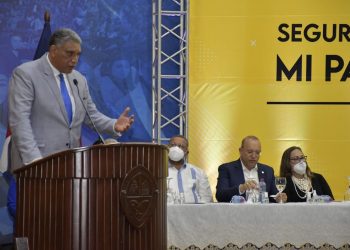 Ministro de Interior deja en funcionamiento Estrategia Integral de Seguridad Ciudadana en Santiago