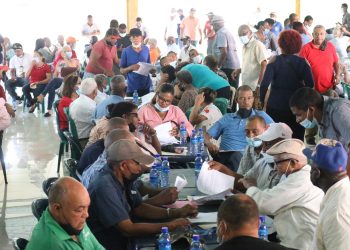 PRM consulta las 3 circunscripciones del Distrito Nacional; participan más de 450 organizaciones sociales