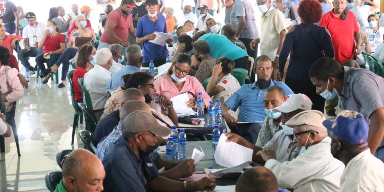 PRM consulta las 3 circunscripciones del Distrito Nacional; participan más de 450 organizaciones sociales