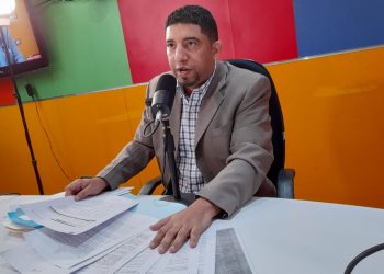 Ex esposo de gobernadora de Valverde Mao, denuncia no le permite ver a sus hijos