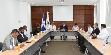 Gobierno dispone aumento salarial de 15.5% a favor de Operadores de Máquinas Pesadas
