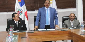 Contraloría firma convenio para fortalecer desarrollo profesional de sus auditores forenses antifraude