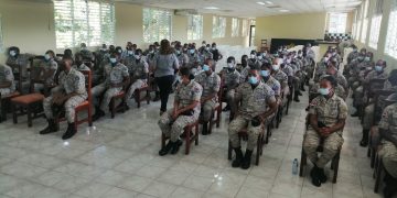 Policía trabaja junto a la comunidad educativa y la familia para guiar por buen camino a los adolescentes
