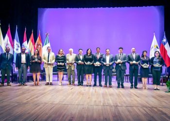 ALCALDÍA DE SALCEDO RECIBE PREMIO LATINOAMERICANO AL BUEN GOBIERNO MUNICIPAL