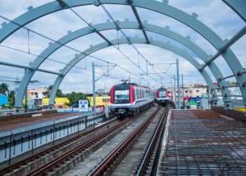 Opret informa suspensión de servicio en el tramo elevado del Metro por ampliación