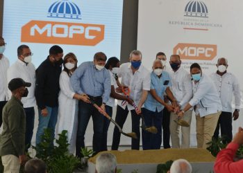 Presidente Abinader deja iniciados los trabajos reconstrucción carretera Comendador-Guaroa y otras obras cuya inversión supera los 625 millones de pesos COMENDADOR