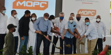 Presidente Abinader deja iniciados los trabajos reconstrucción carretera Comendador-Guaroa y otras obras cuya inversión supera los 625 millones de pesos COMENDADOR