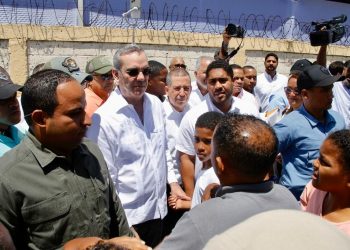 Con una inversión de RD$90 millones el presidente Abinader deja iniciado Plan de Reordenamiento y Recuperación de Playa Palenque