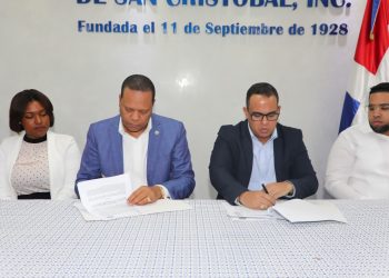 Pro Consumidor y Cámara de Comercio de SC firmanconvenio para promover buenas prácticas comerciales