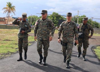 El Comandante General del Ejército, Mayor General Carlos Antonio Fernández Onofre, realizó un recorrido de supervisión por la Fortaleza Enriquillo, en Pedernales, sede del 16to. Batallón de la 5ta. Brigada de Infantería, con el fin de supervisar la listeza operacional de los soldados en la zona, así como comprobar las condiciones de las infraestructuras para identificar oportunidades de mejora que permitan fortalecer las capacidades operativas de los miembros de la institución, y elevar los niveles de seguridad de la región.