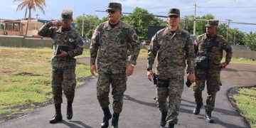 El Comandante General del Ejército, Mayor General Carlos Antonio Fernández Onofre, realizó un recorrido de supervisión por la Fortaleza Enriquillo, en Pedernales, sede del 16to. Batallón de la 5ta. Brigada de Infantería, con el fin de supervisar la listeza operacional de los soldados en la zona, así como comprobar las condiciones de las infraestructuras para identificar oportunidades de mejora que permitan fortalecer las capacidades operativas de los miembros de la institución, y elevar los niveles de seguridad de la región.