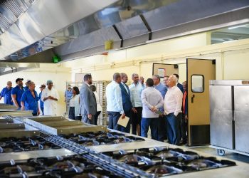 Rector Editrudis anuncia instalación de panadería en el Comedor Universitario