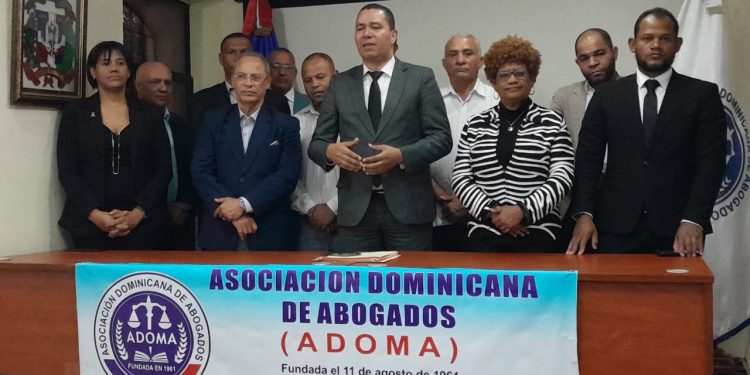 ADOMA JURAMENTA COMISIONES