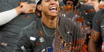 Dominicano Jeremy Peña gana el premio JMV de la Serie Mundial