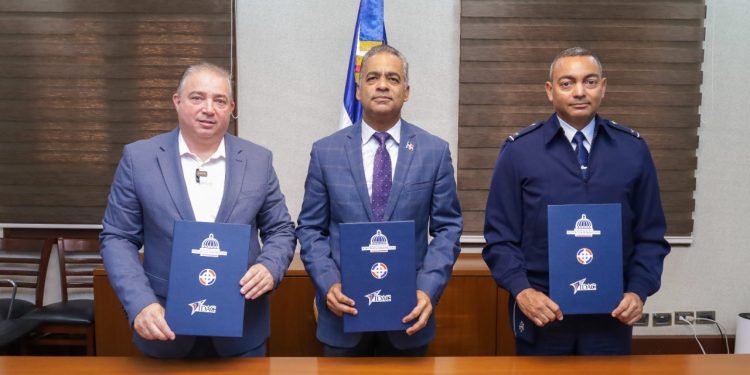 IDAC, FARD y el MINPRE formalizan acuerdo para afianzar la defensa del espacio aéreo y la seguridad operacional