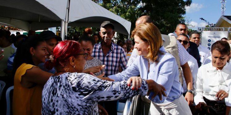 Vicepresidenta destaca en jornada «Primero Tú» que Gobierno trabaja para elevar calidad de vida de la gente