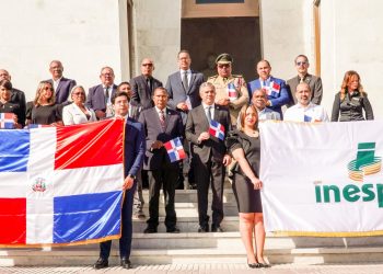Inespre honra padres de la Patria