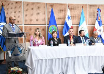 Alfredo Pacheco clama, en Asamblea del Parlacen, por más ayuda internacional para Haití