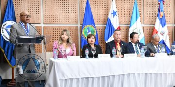 Alfredo Pacheco clama, en Asamblea del Parlacen, por más ayuda internacional para Haití