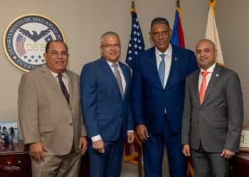 Ministro de Interior y Policía de RD intercambia experiencias con su homólogo de Puerto Rico