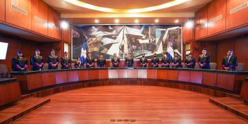 Primera Sala de la Suprema Corte de Justicia (SCJ) anula decisión de la Primera Sala de la Cámara Civil y Comercial de la Corte de Apelación del Distrito Nacional, en demanda en rescisión de contrato que involucra al Banco Central. Dispone nuevo juicio