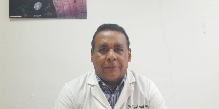 Cardiólogo Moscoso Puello llama a la prevención de enfermedades cardiovasculares16 de abril, Día Nacional del Cardiólogo
